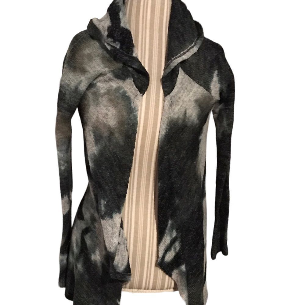 One World size medium hooded cardigan perfect condition